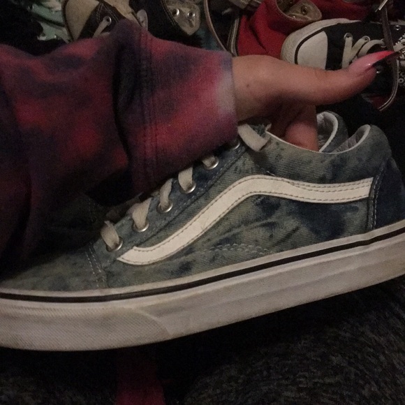 Vans - Picture 2 of 2